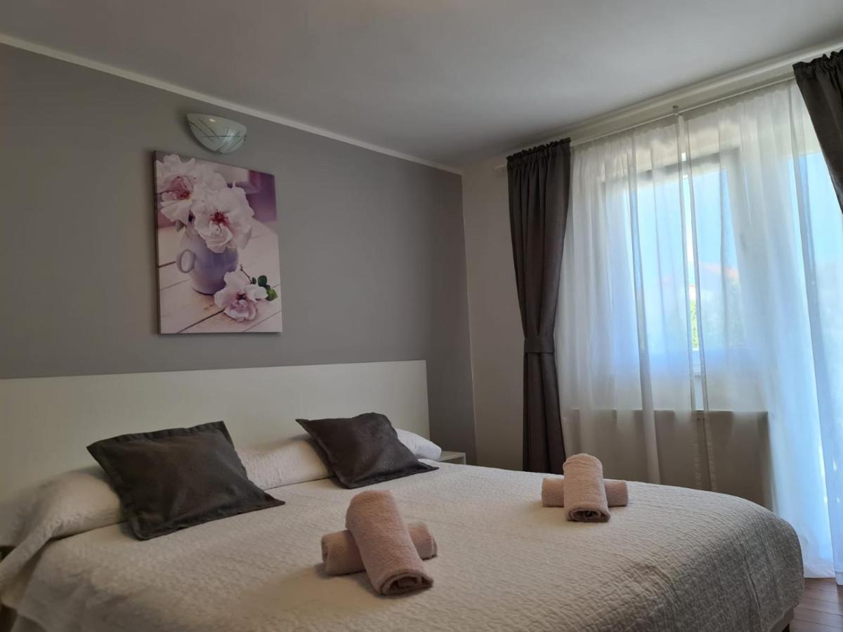 Apartments Juric Brodarica  Bagian luar foto