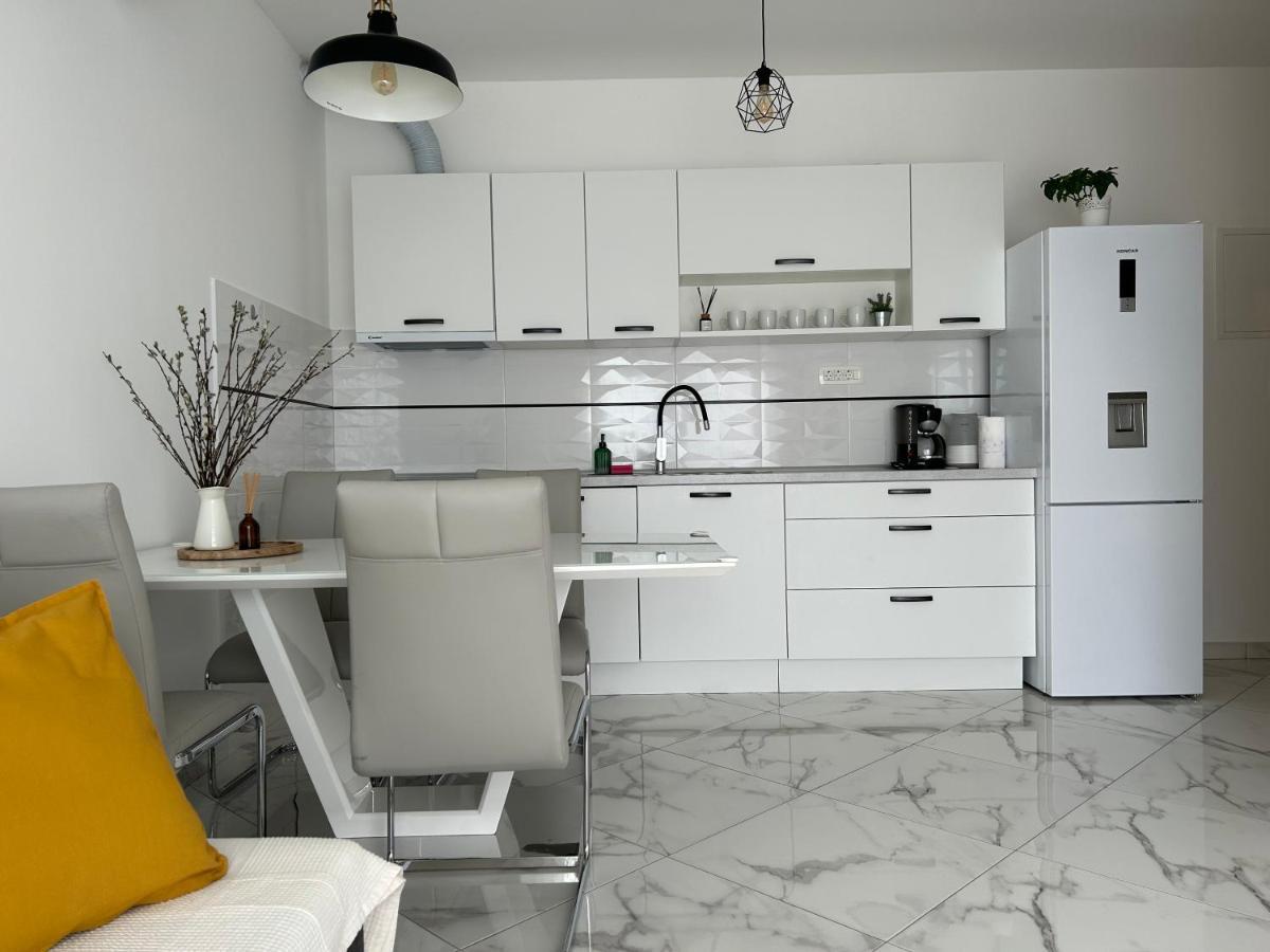 Apartments Juric Brodarica  Bagian luar foto