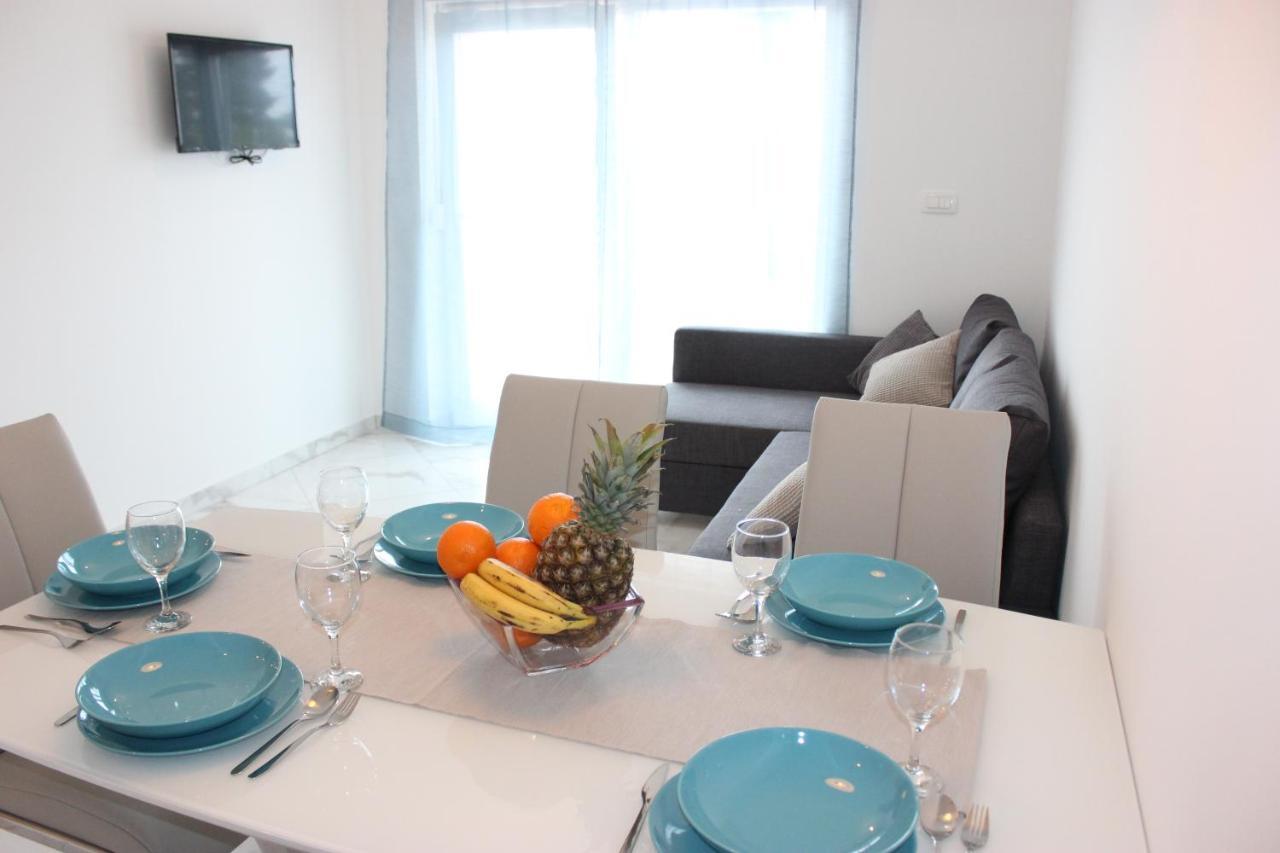 Apartments Juric Brodarica  Bagian luar foto